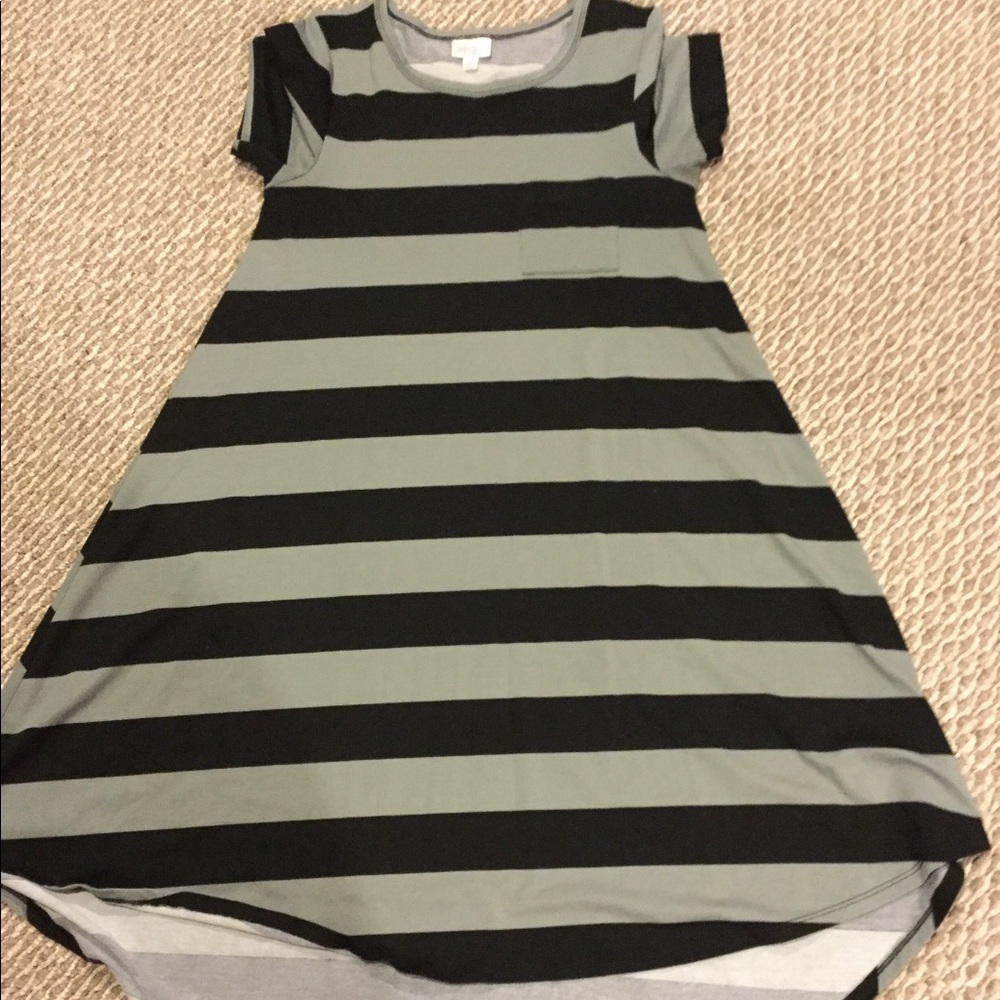 Striped lularoe carly sz xs